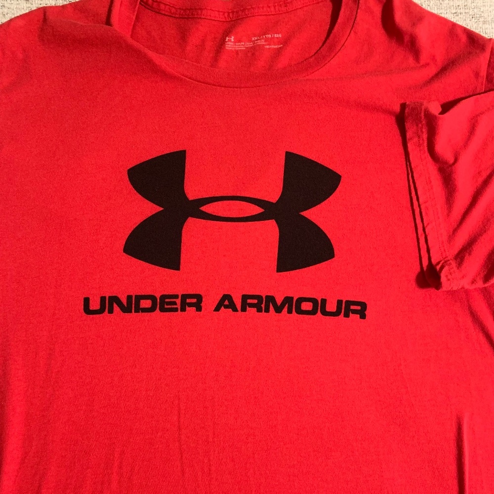 Under Armour Mens XXL t-shirt red